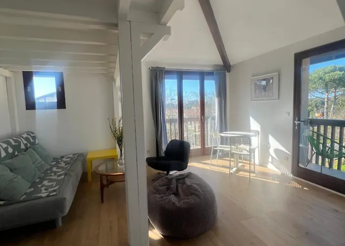 Apartment Lovely Perfect For Couples Close To *