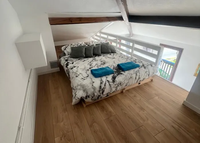 Lovely Perfect For Couples Close To Apartment *